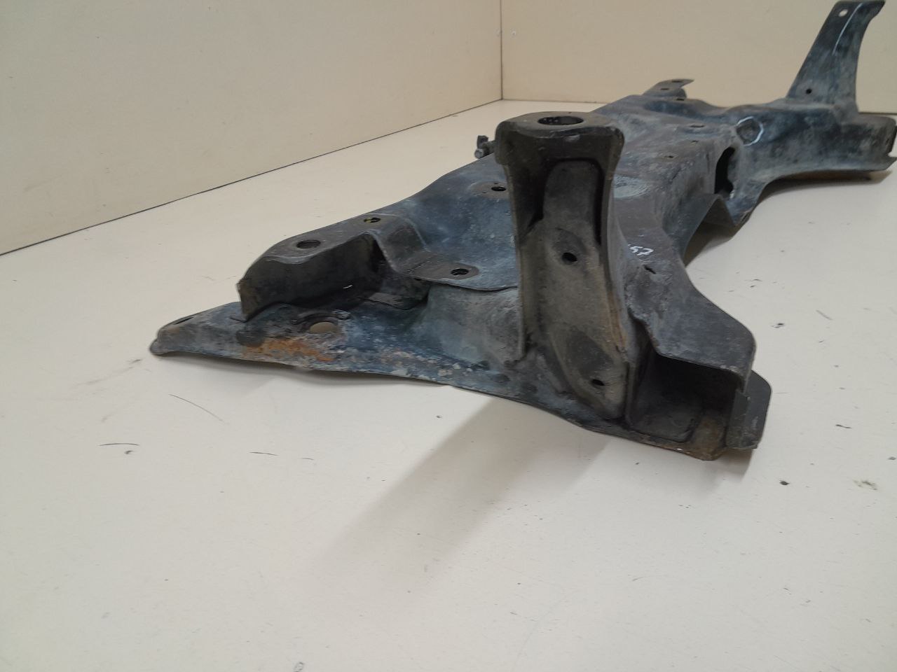 Балка подмоторная Peugeot 107 2006-2014