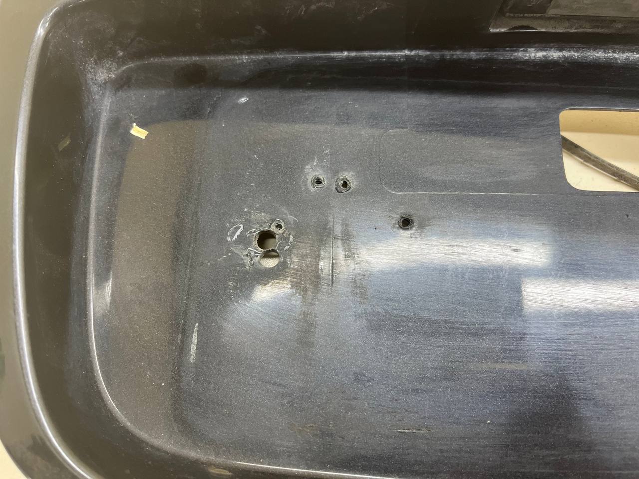 Накладка крышки багажника Nissan Primera (P12) 2002-2007 Накладка крышки багажника Nissan Primera (P12) 2002-2007