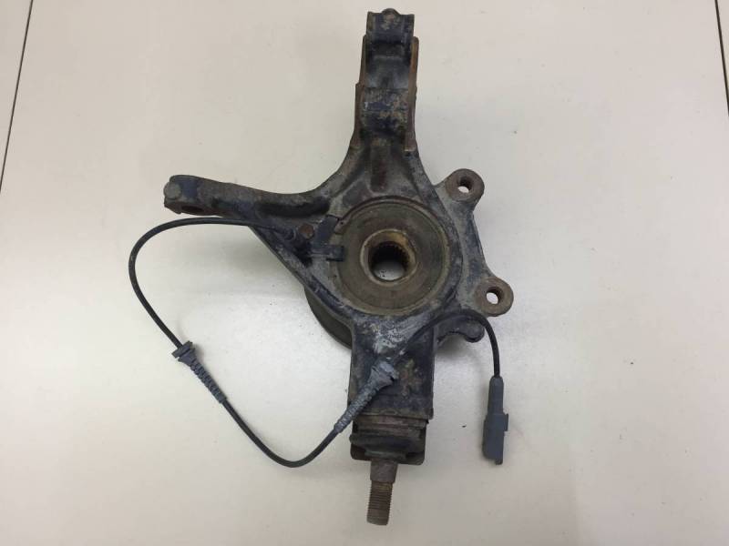 Кулак поворотный передний левый Citroen C4 2005-2011