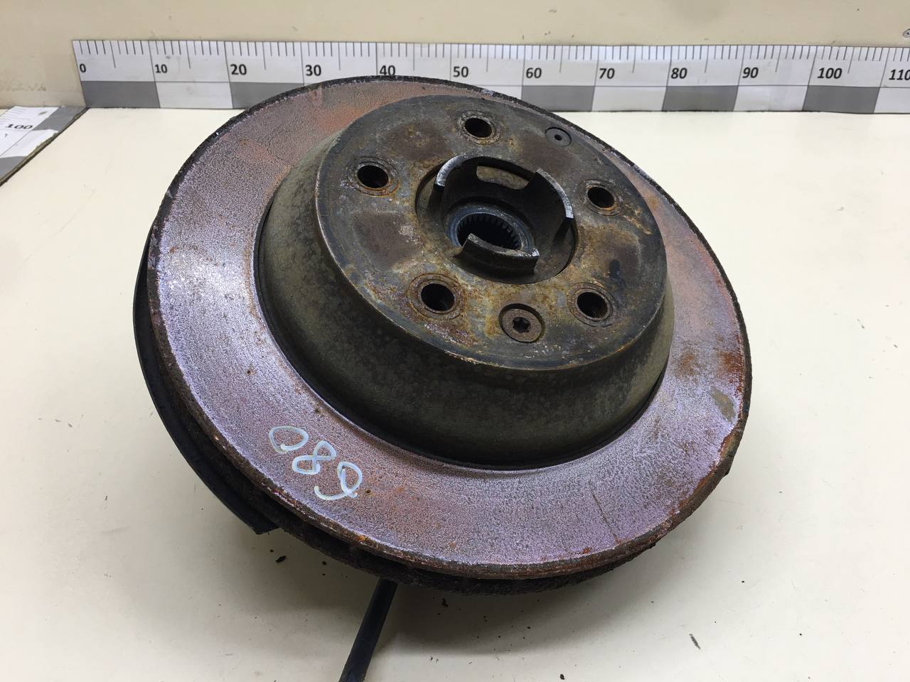 Кулак поворотный задний правый Porsche Cayenne 2003-2010