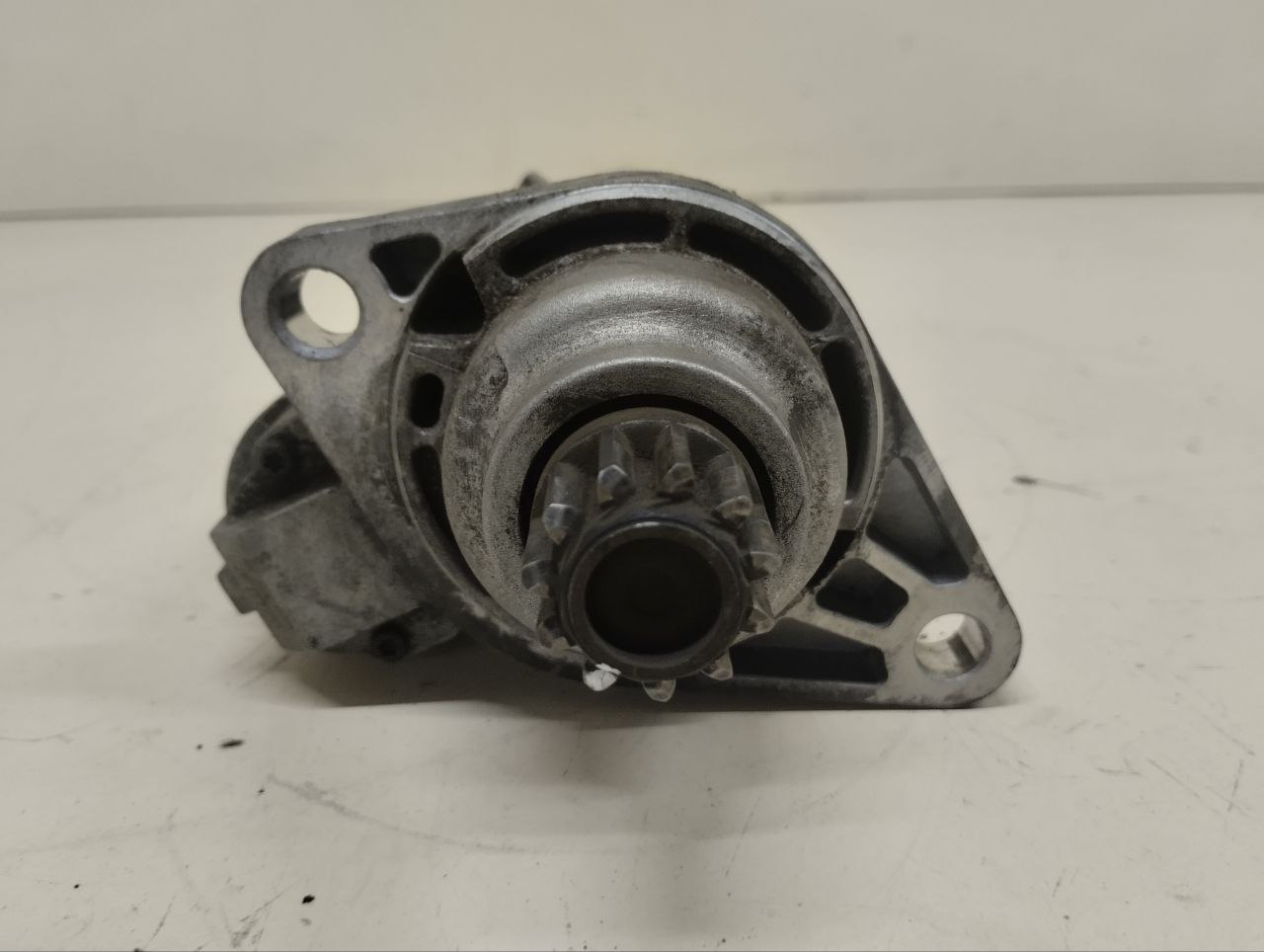 Стартер Volkswagen Jetta (A6) 2010-2019 Стартер Volkswagen Jetta (A6) 2010-2019