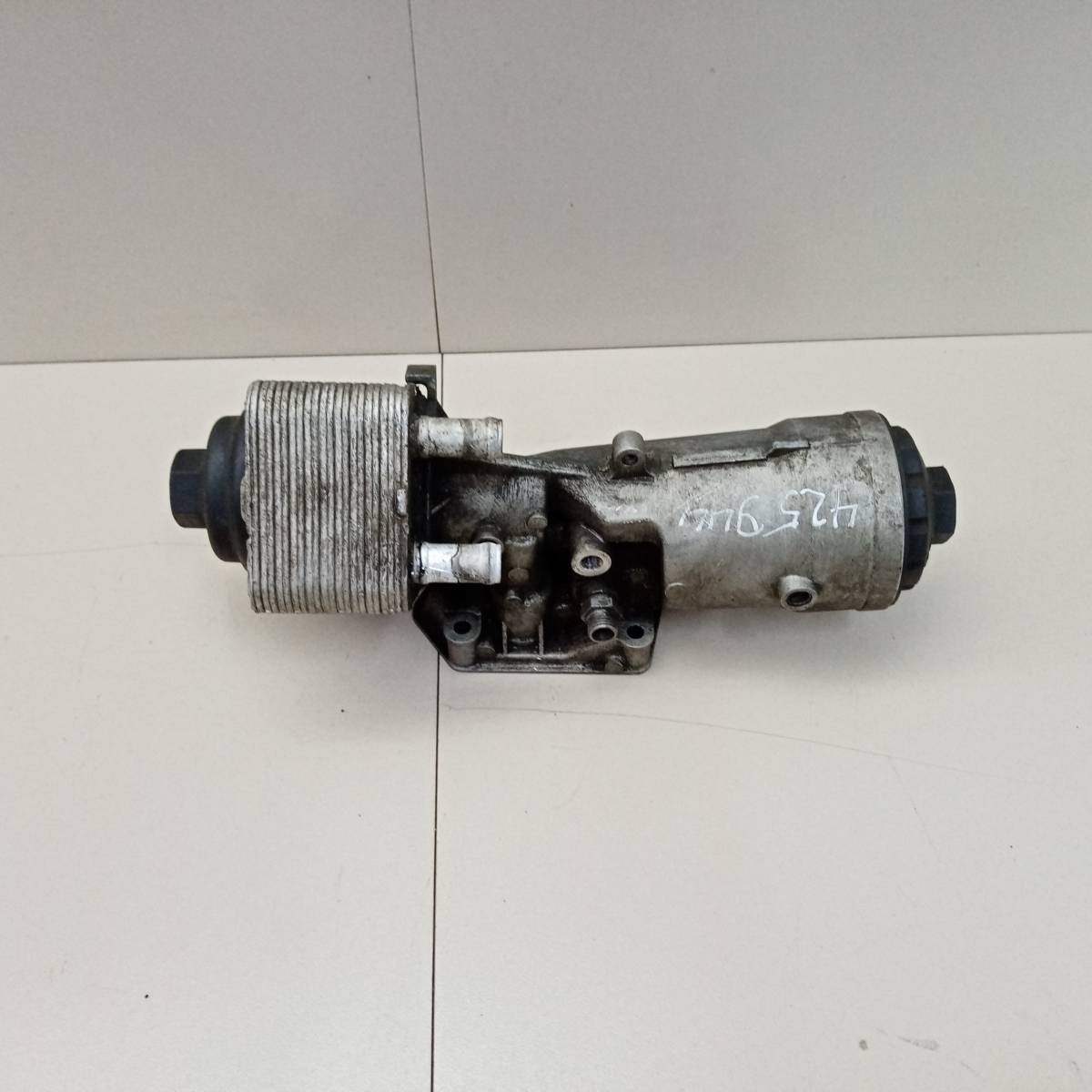 Корпус масляного фильтра Volkswagen Tiguan (5N1) 2007-2011 Корпус масляного фильтра Volkswagen Tiguan (5N1) 2007-2011