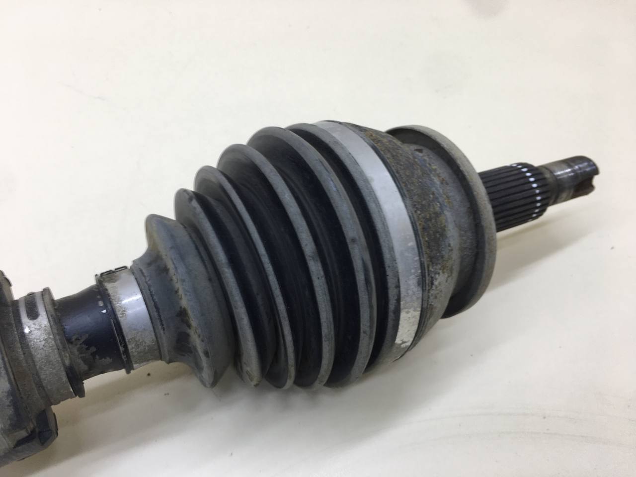 Полуось передняя левая Toyota Rav 4 (XA40) 2013-2019 Полуось передняя левая Toyota Rav 4 (XA40) 2013-2019