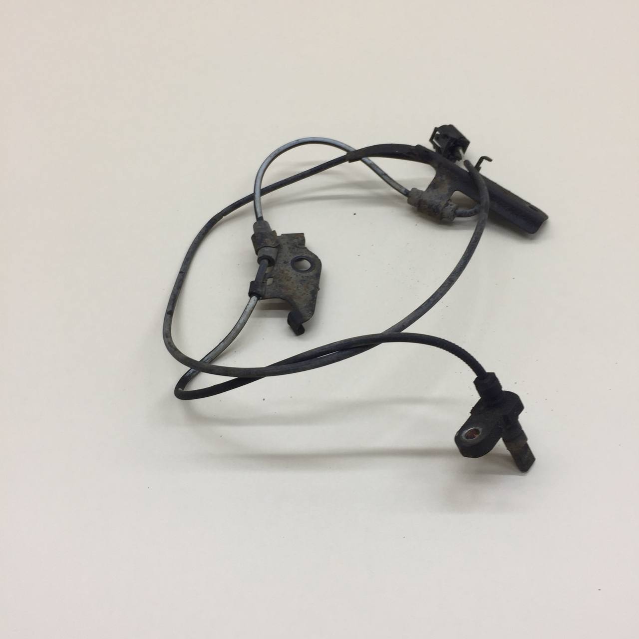 Датчик ABS передний левый Toyota Rav 4 (A30) 2006-2013