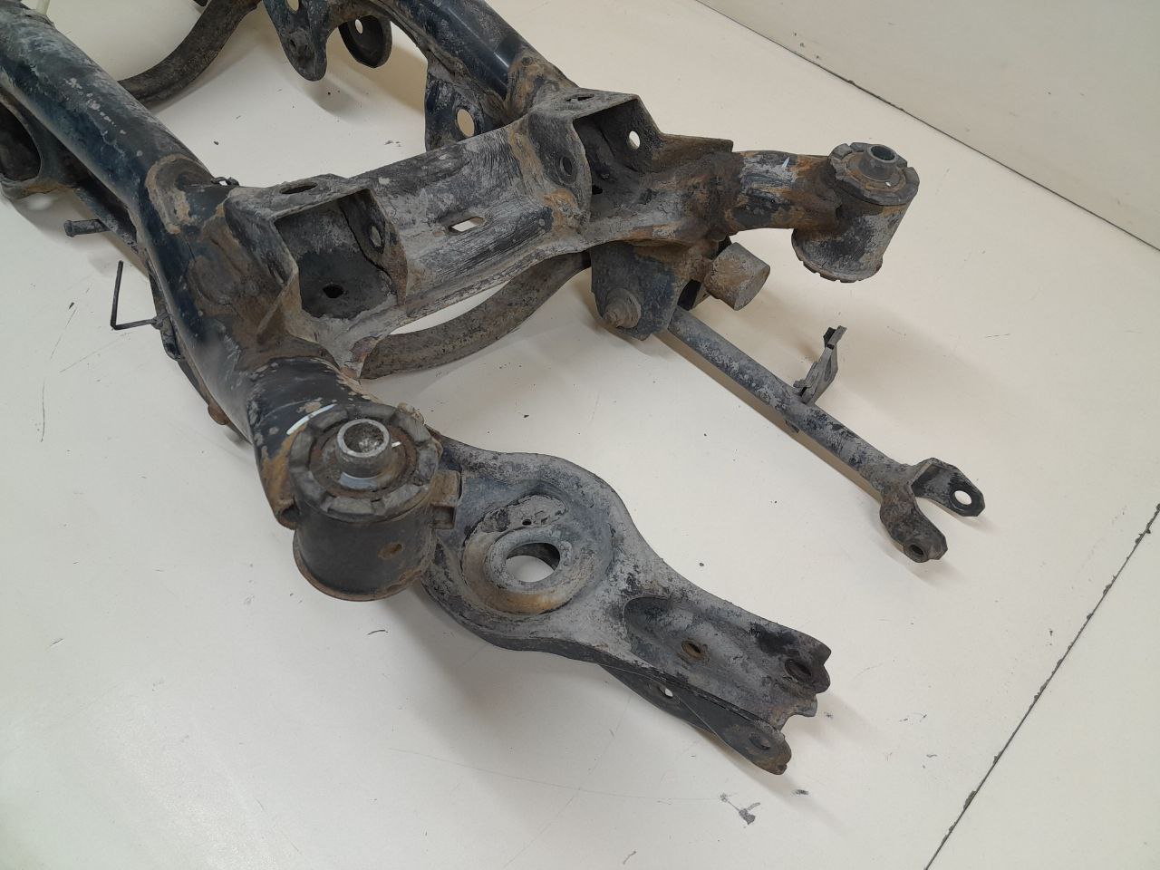 Балка задняя Suzuki Grand Vitara 2005-2015 Балка задняя Suzuki Grand Vitara 2005-2015