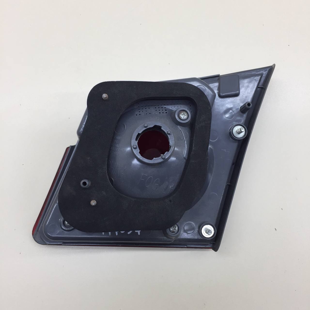 Фонарь задний внутренний левый Chevrolet Cruze (J300) 2009-2016