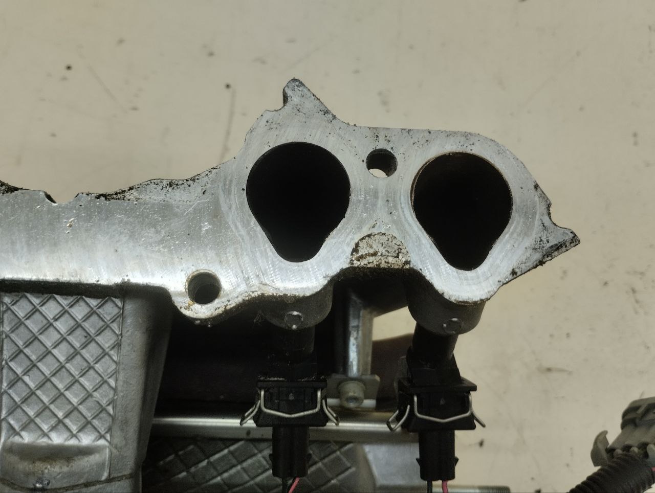 Коллектор впускной Chevrolet Niva 2009-2020 Коллектор впускной Chevrolet Niva 2009-2020
