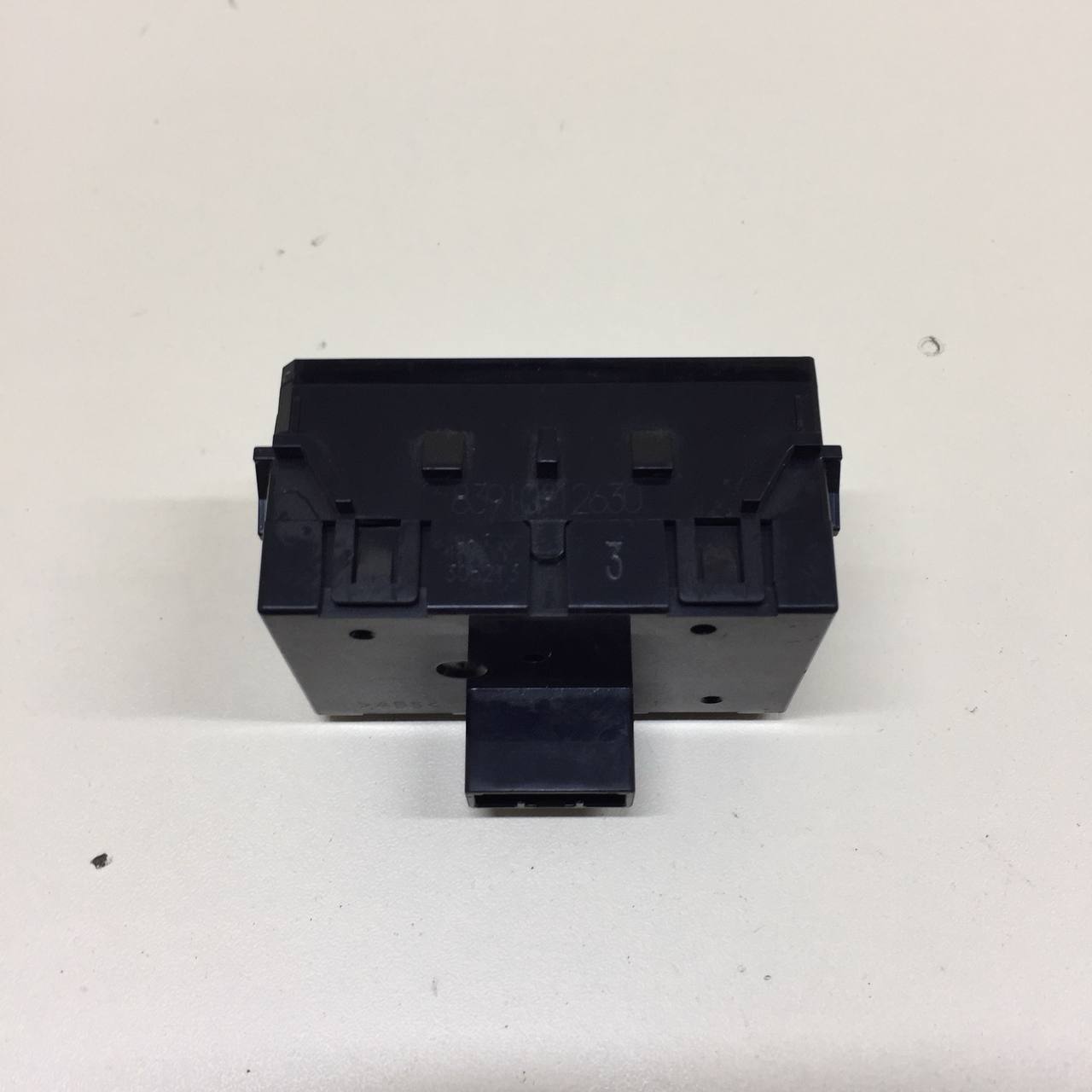 Часы Toyota Corolla E180 2013-2019 Часы Toyota Corolla E180 2013-2019