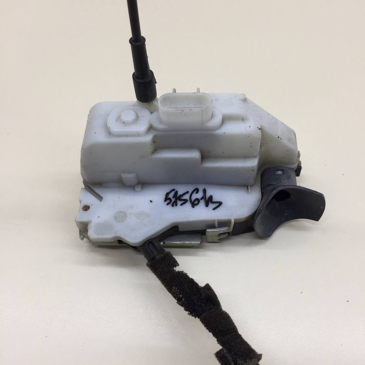 Замок двери передней левой Nissan Primera (P12) 2002-2007