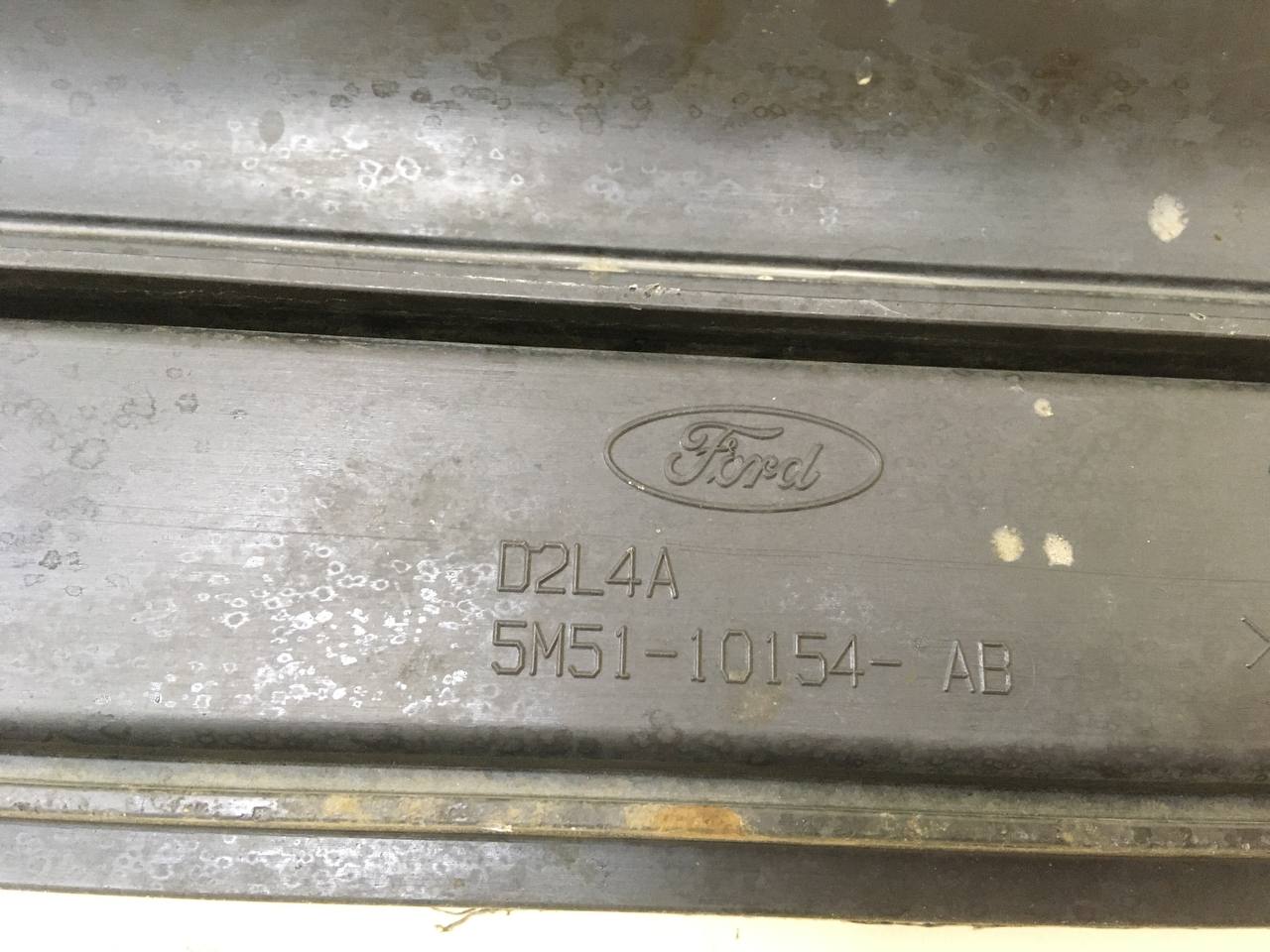 Накладка на порог (наружная) Ford Focus 2 (DB) 2008-2011 Накладка на порог (наружная) Ford Focus 2 (DB) 2008-2011