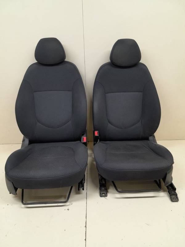 Сиденье (комплект) Hyundai Solaris (RB) 2010-2017 Сиденье (комплект) Hyundai Solaris (RB) 2010-2017