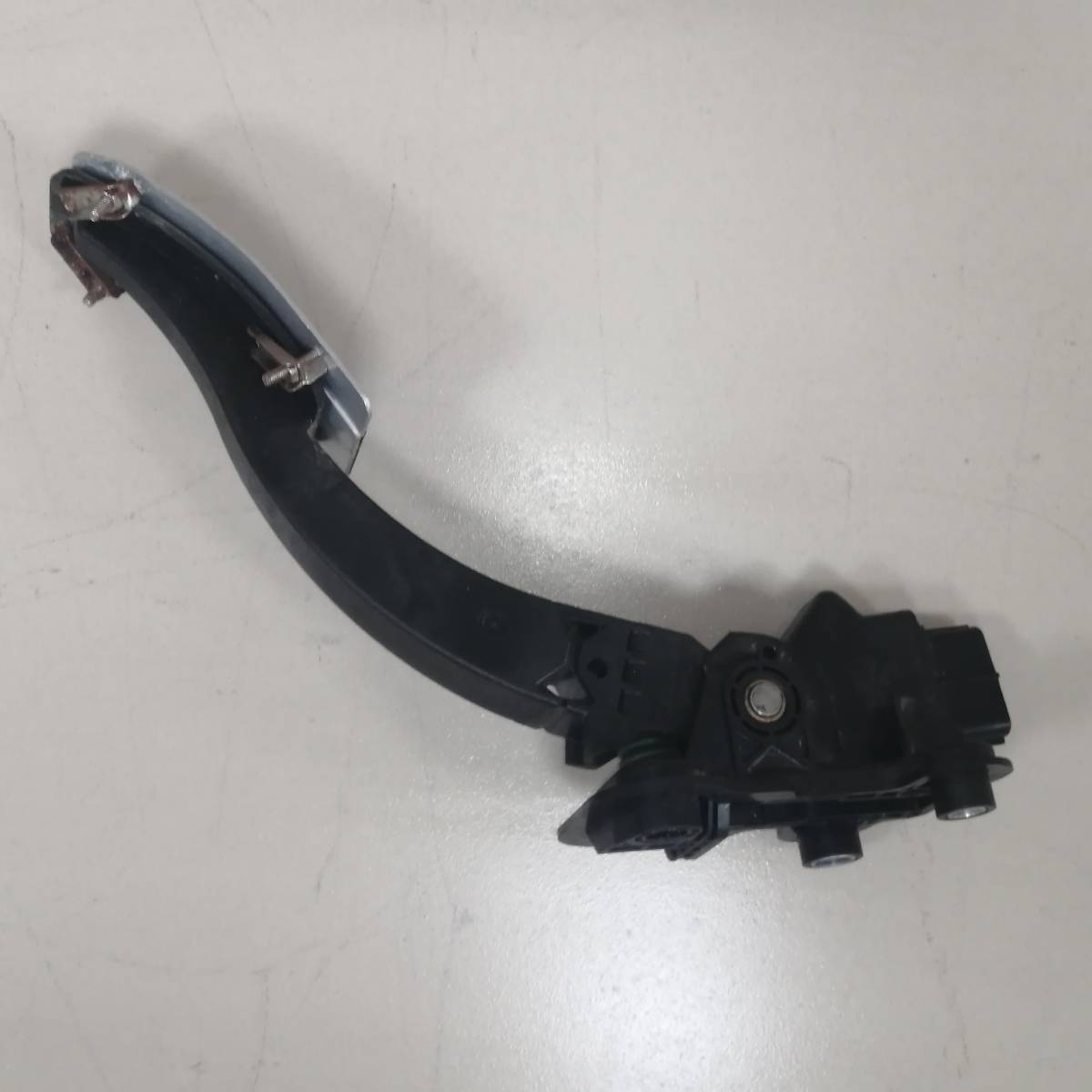 Педаль газа Mitsubishi Lancer X (CX, CY) 2007> Педаль газа Mitsubishi Lancer X (CX, CY) 2007>