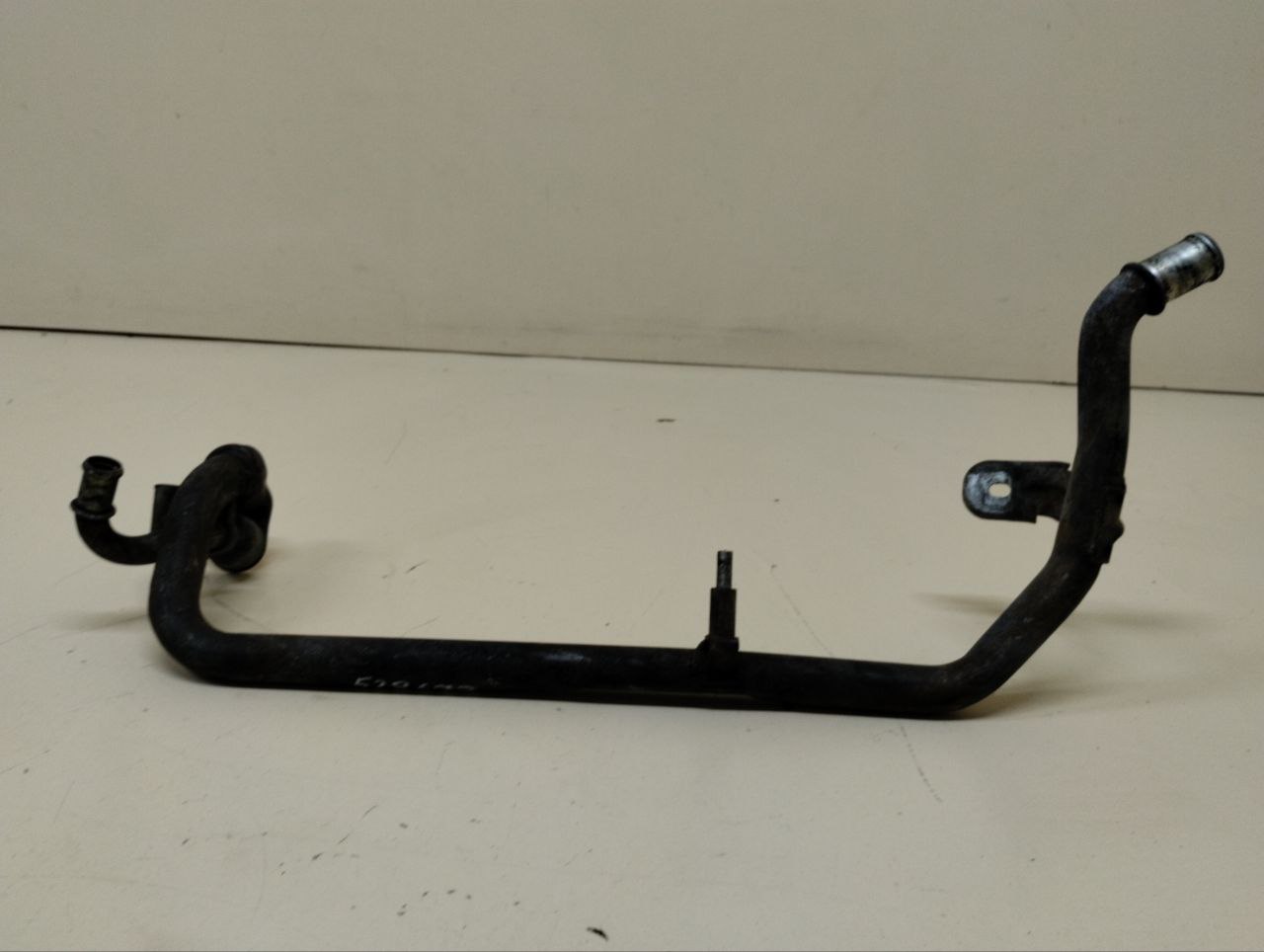 Трубка картерных газов Land Rover Discovery 3 (L319) 2004-2009