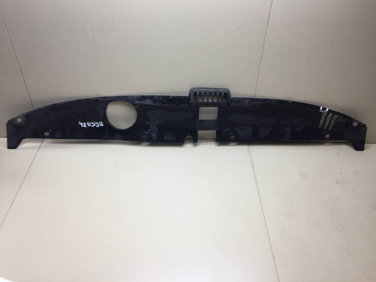 Кожух замка капота Honda Stream 2000-2006