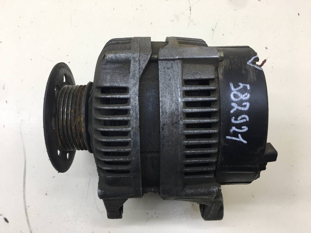 Генератор Volkswagen Passat B5 2000-2005 Генератор Volkswagen Passat B5 2000-2005