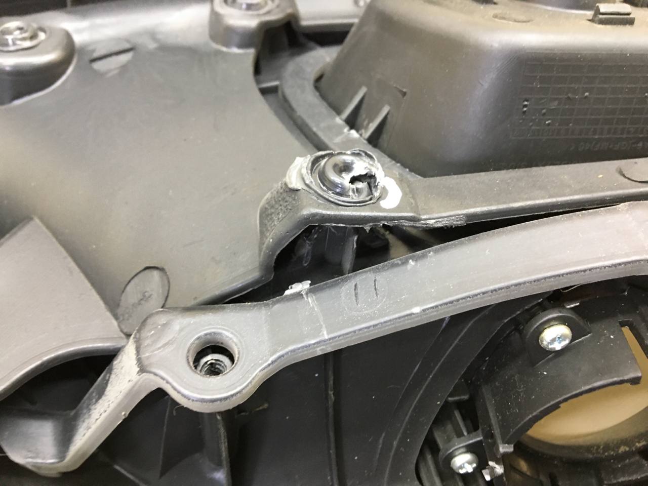 Обшивка двери передней левой Chevrolet Cruze (J300) 2009-2016