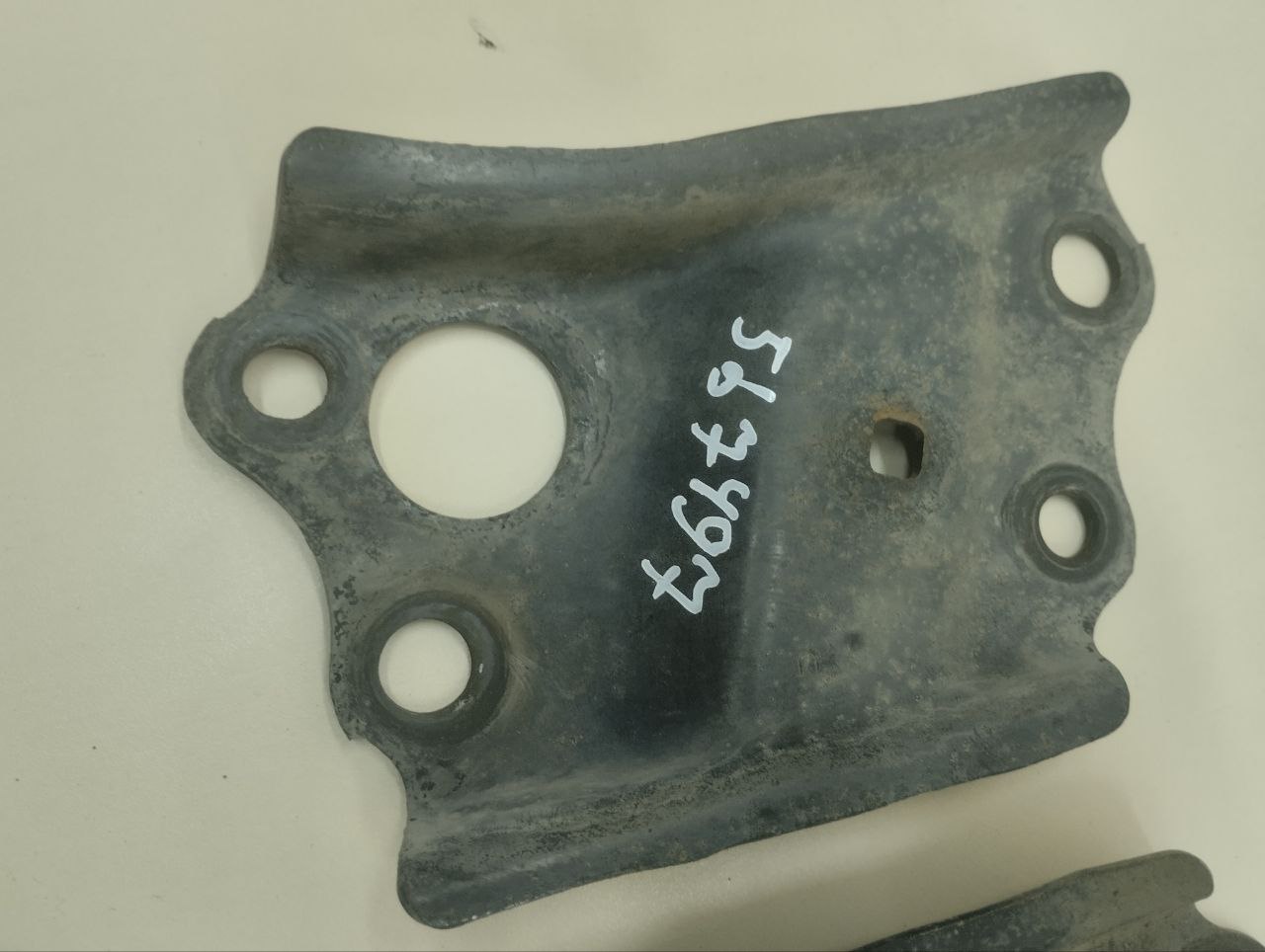 Кронштейн передней балки Toyota Rav 4 (A30) 2006-2013 Кронштейн передней балки Toyota Rav 4 (A30) 2006-2013