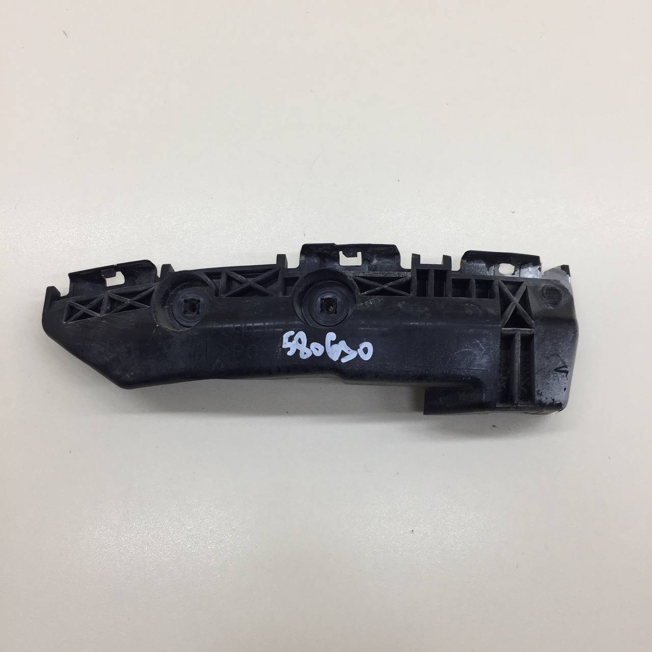 Кронштейн заднего бампера левый Toyota Rav 4 (A30) 2006-2013
