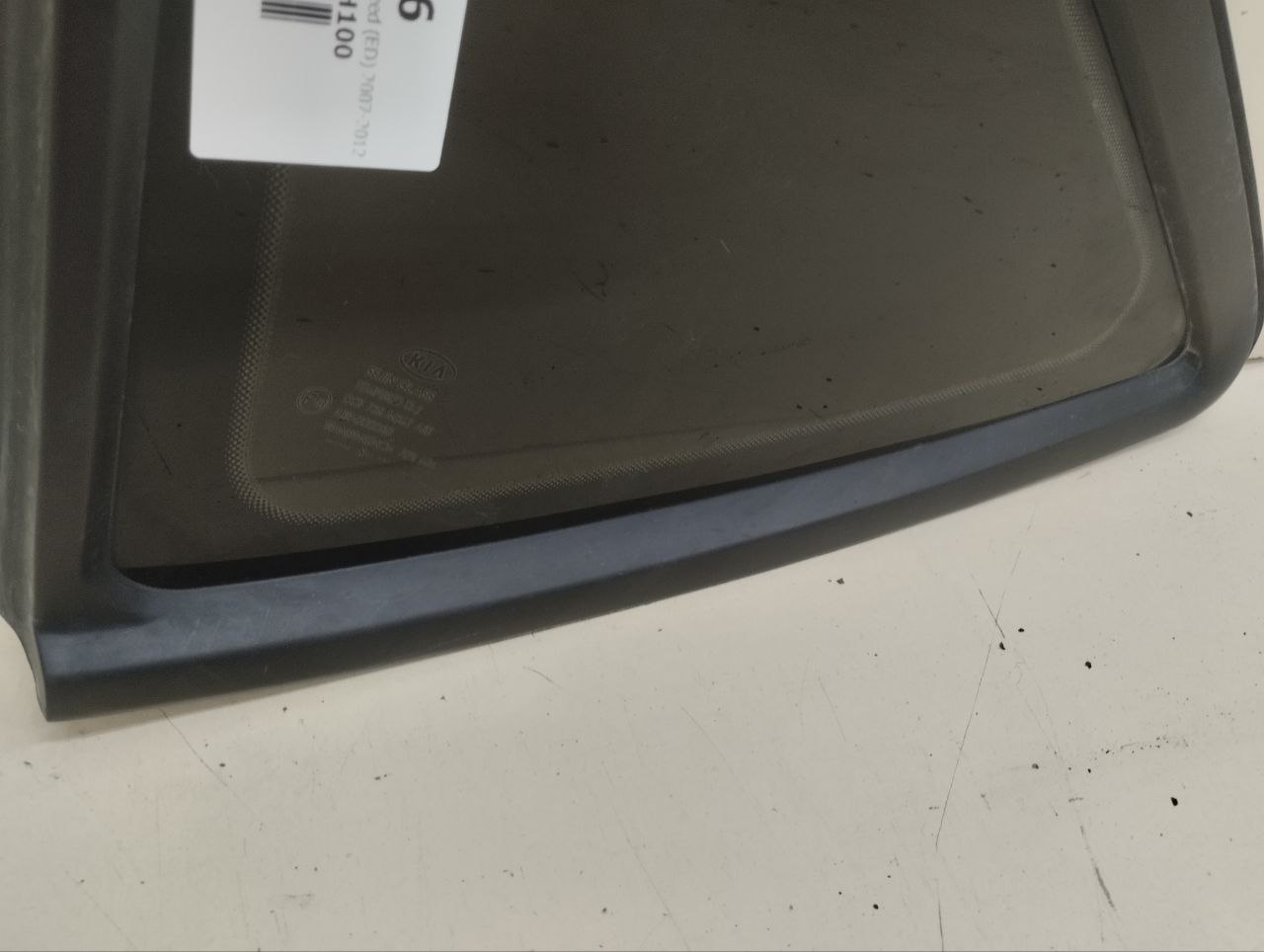 Стекло кузовное глухое левое Kia Ceed (ED) 2007-2012 Стекло кузовное глухое левое Kia Ceed (ED) 2007-2012