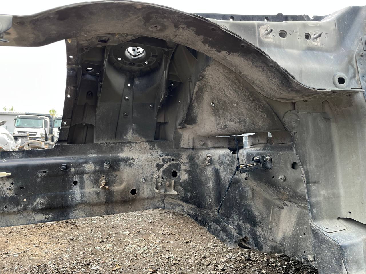 Четверть передняя левая Jaguar XE (760) 2014-2021