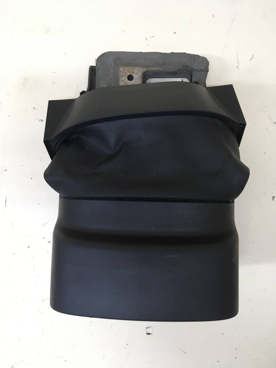 Кожух рулевой колонки Ford Focus 2 (DB) 2008-2011 Кожух рулевой колонки Ford Focus 2 (DB) 2008-2011