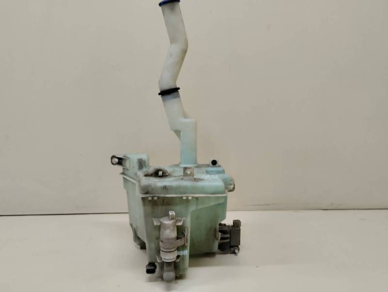 Бачок омывателя Hyundai ix55 2007-2013 Бачок омывателя Hyundai ix55 2007-2013