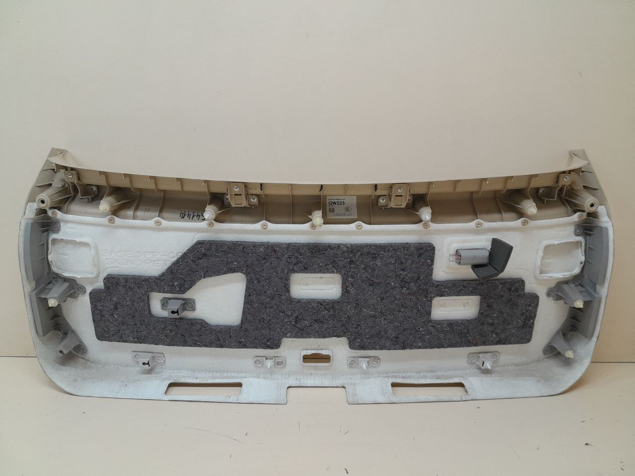 Обшивка двери багажника Lexus RX 350 /450h (XL10) 2009-2015 Обшивка двери багажника Lexus RX 350 /450h (XL10) 2009-2015
