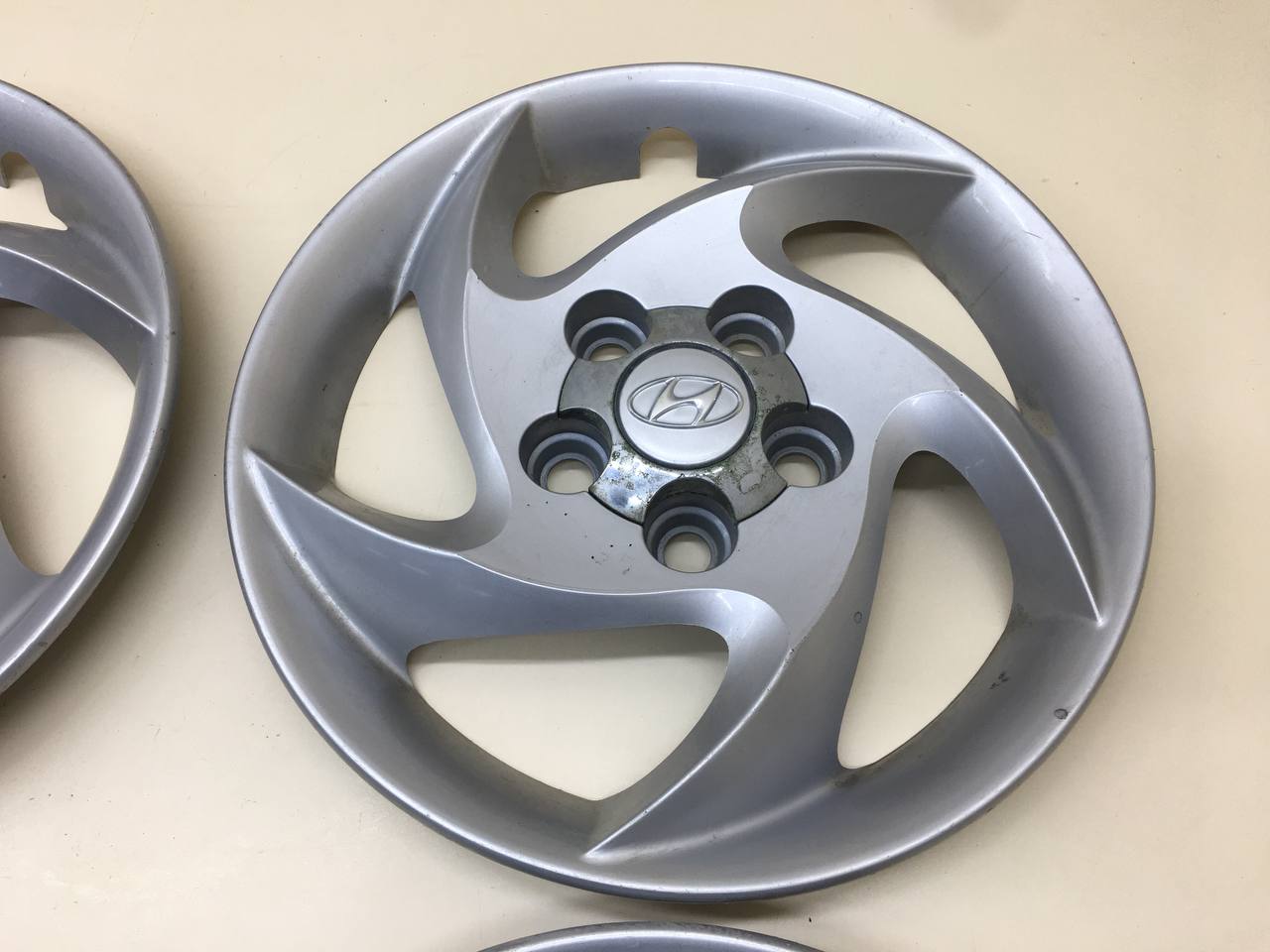 Колпак декоративный Hyundai Trajet 2000-2009