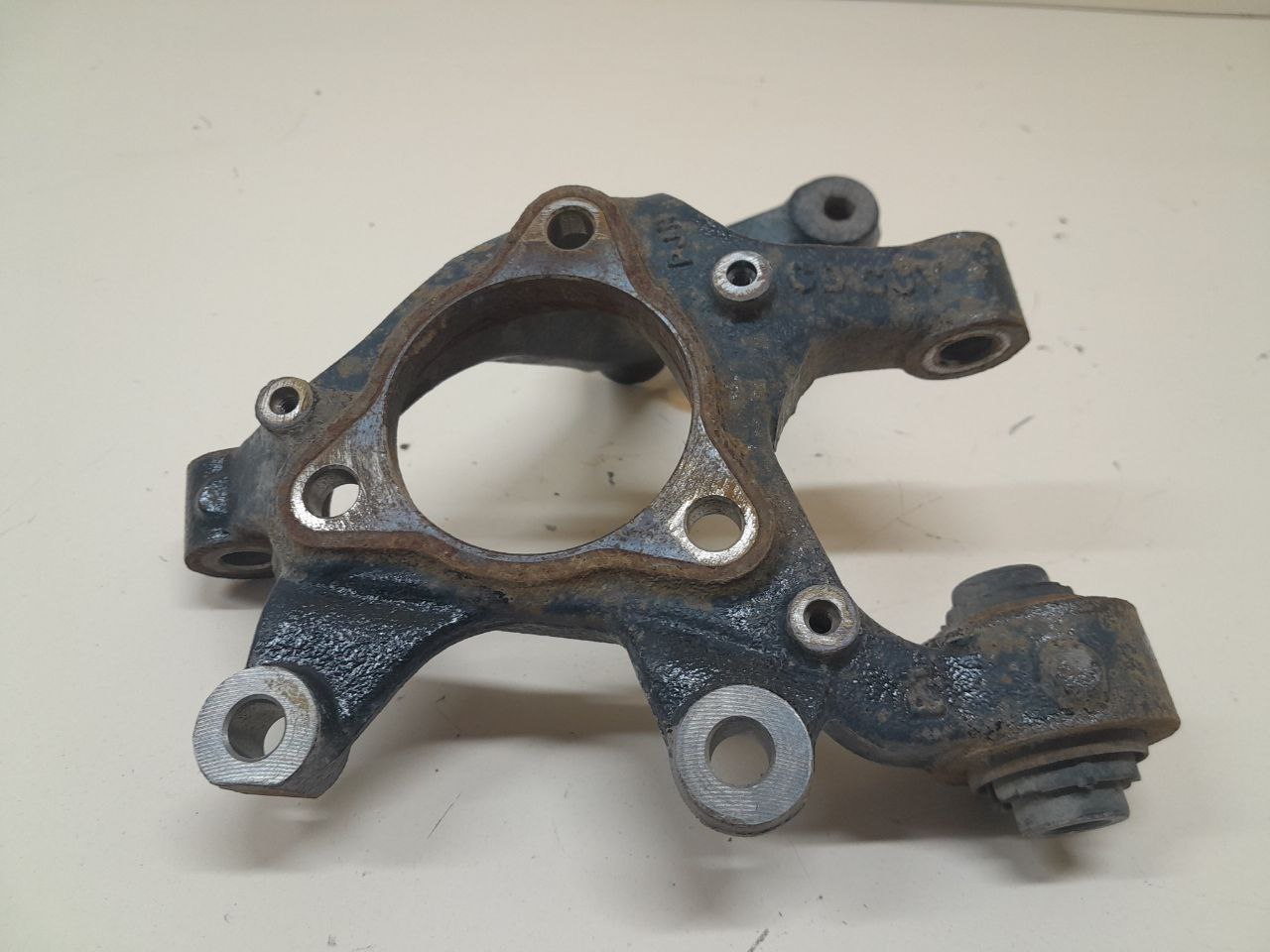 Кулак поворотный задний правый Kia Xceed 2019-2023