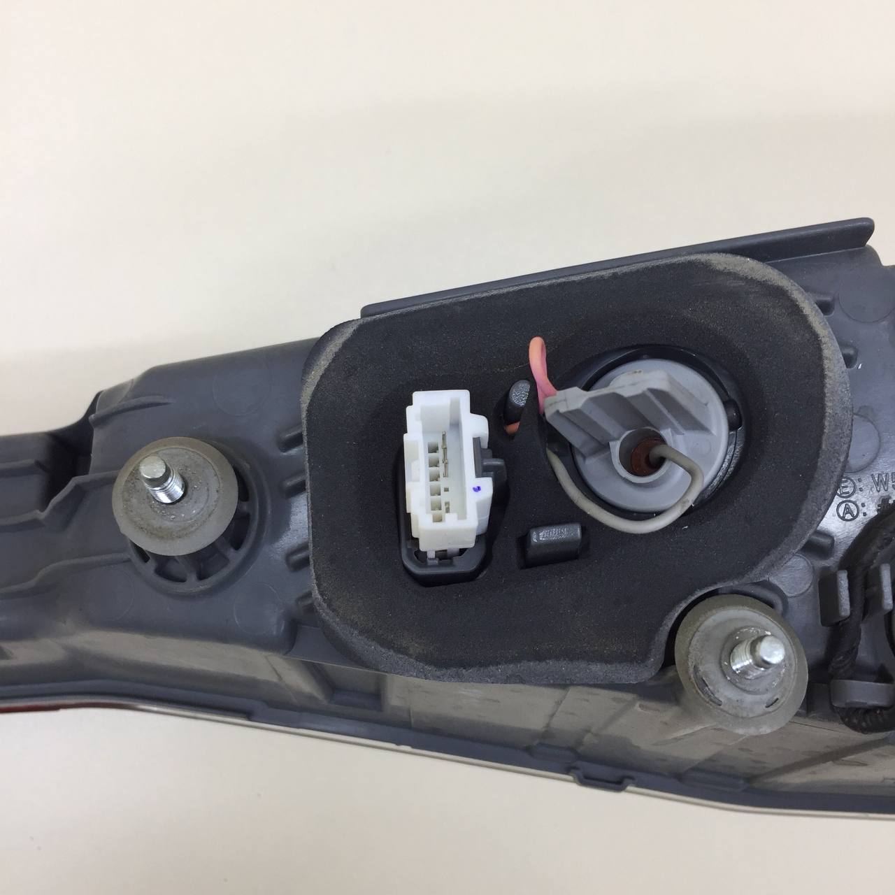 Фонарь задний внутренний левый Hyundai Elantra (CN7) 2020>