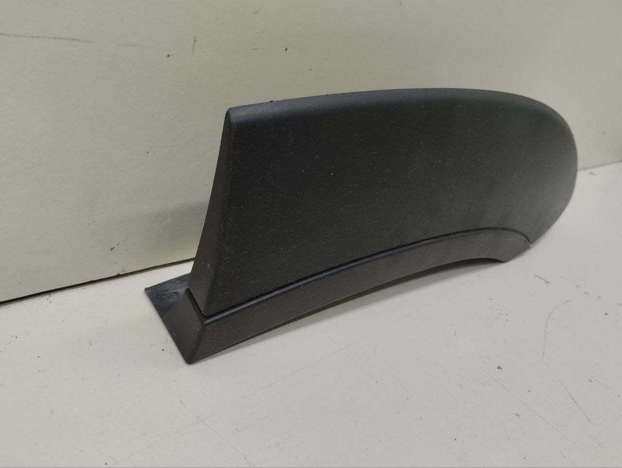 Накладка заднего крыла левого Chevrolet Niva 2009-2020