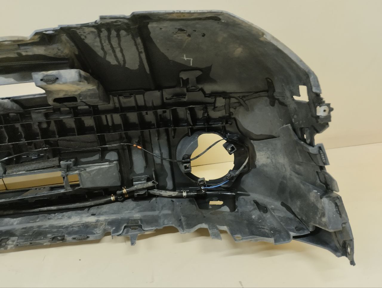 Бампер передний Land Rover Discovery 3 (L319) 2004-2009 Бампер передний Land Rover Discovery 3 (L319) 2004-2009