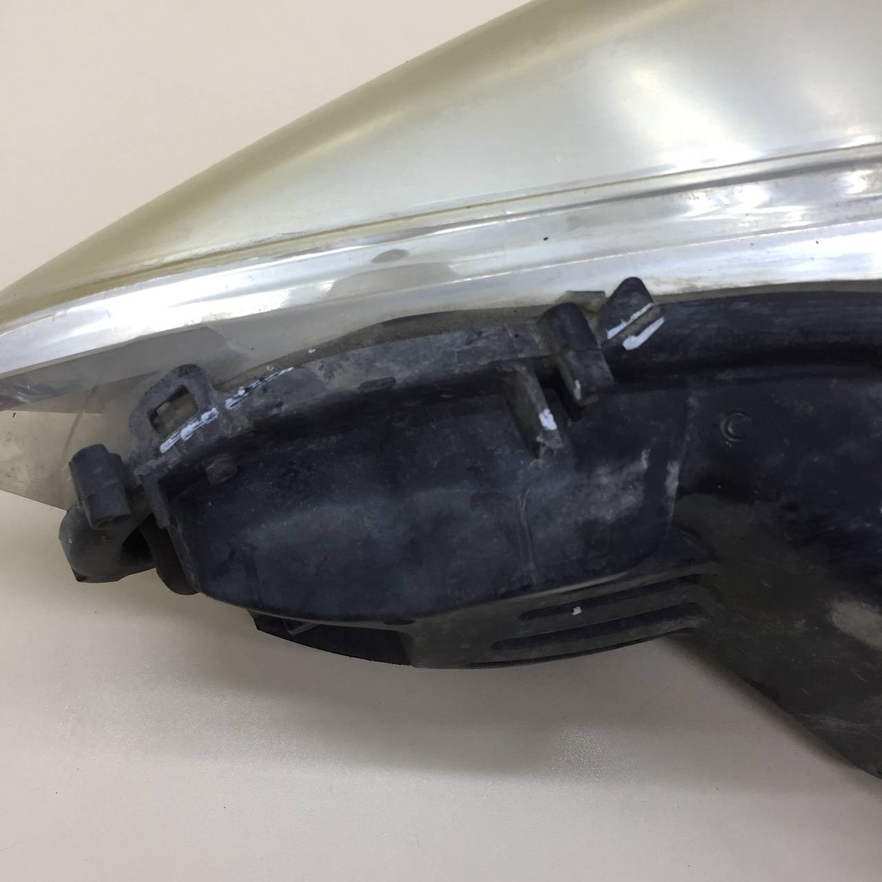 Фара правая Peugeot 308 2007> Фара правая Peugeot 308 2007>