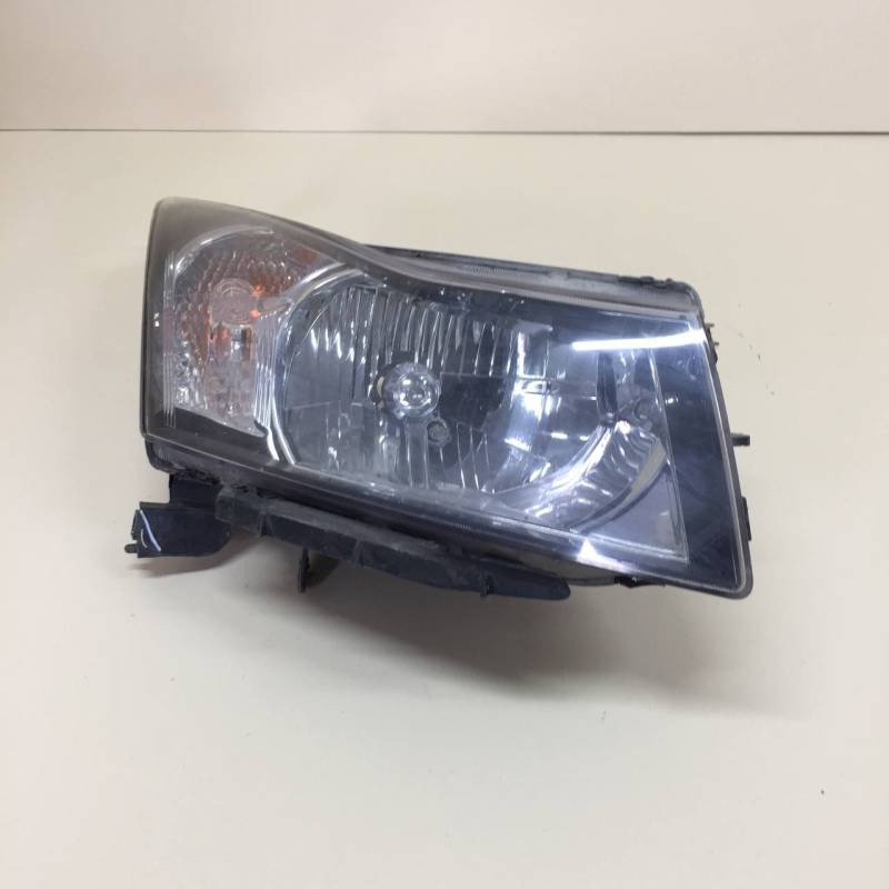 Фара правая Chevrolet Cruze (J300) 2009-2016 Фара правая Chevrolet Cruze (J300) 2009-2016