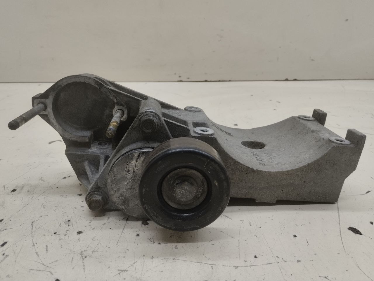 Кронштейн генератора Chevrolet Lacetti (J200) 2003-2013 Кронштейн генератора Chevrolet Lacetti (J200) 2003-2013