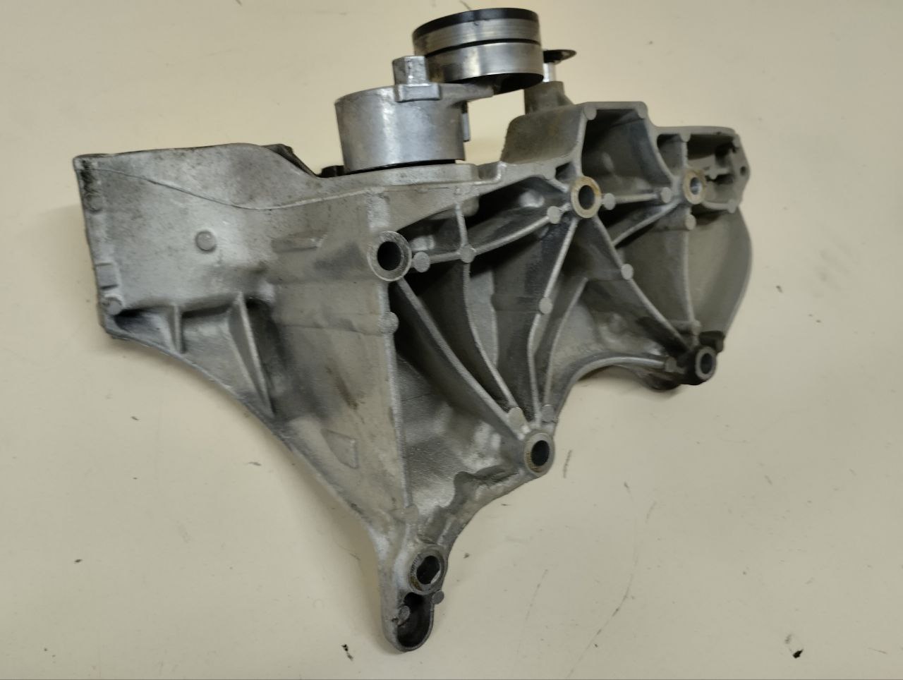 Кронштейн генератора Renault Duster (HSA, HSM) 2012>