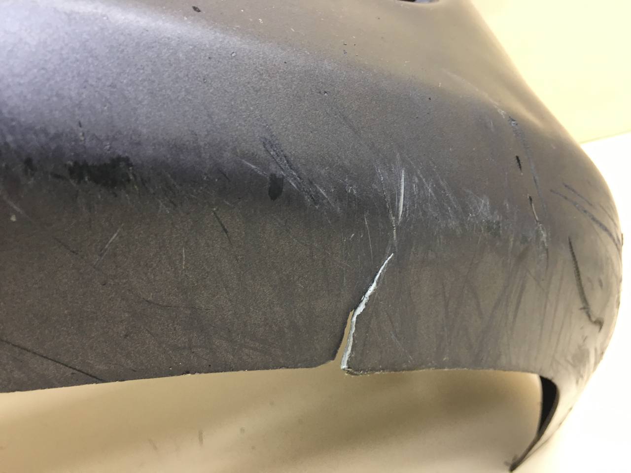 Бампер передний Mitsubishi Lancer 9  (CS/Classic) 2000-2011