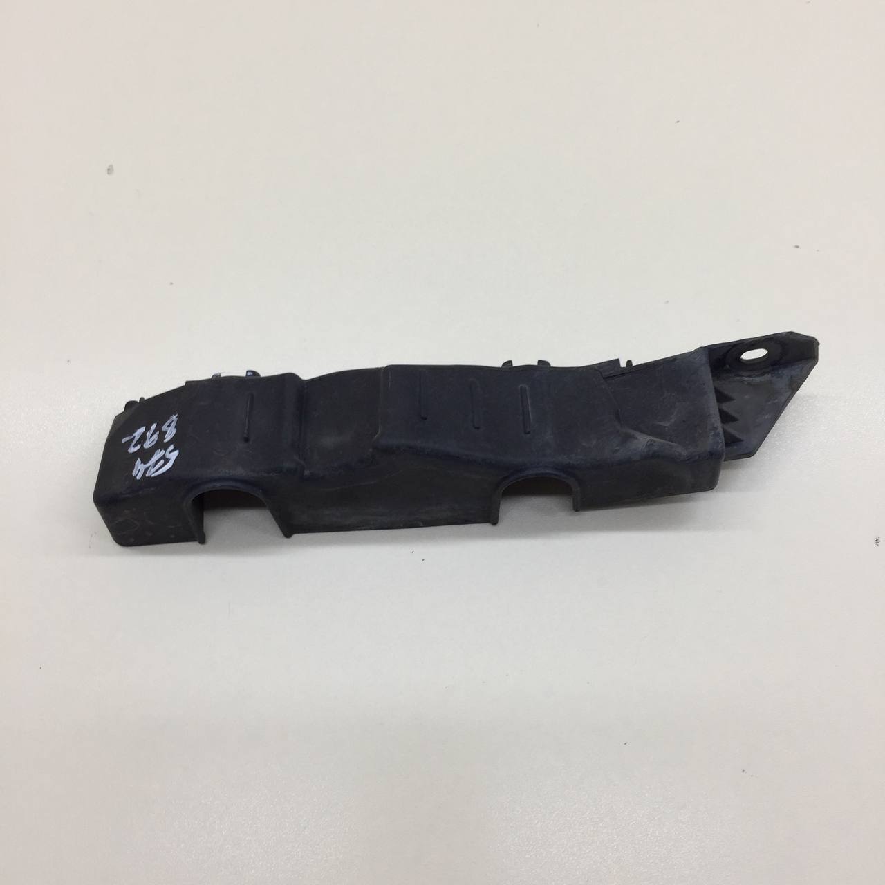 Кронштейн переднего бампера правый Hyundai Elantra (CN7) 2020>