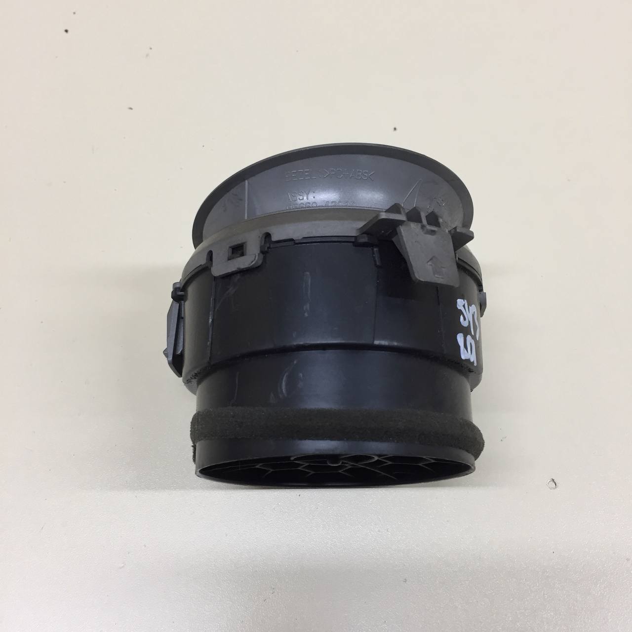 Дефлектор воздушный Toyota Rav 4 (XA40) 2013-2019 Дефлектор воздушный Toyota Rav 4 (XA40) 2013-2019