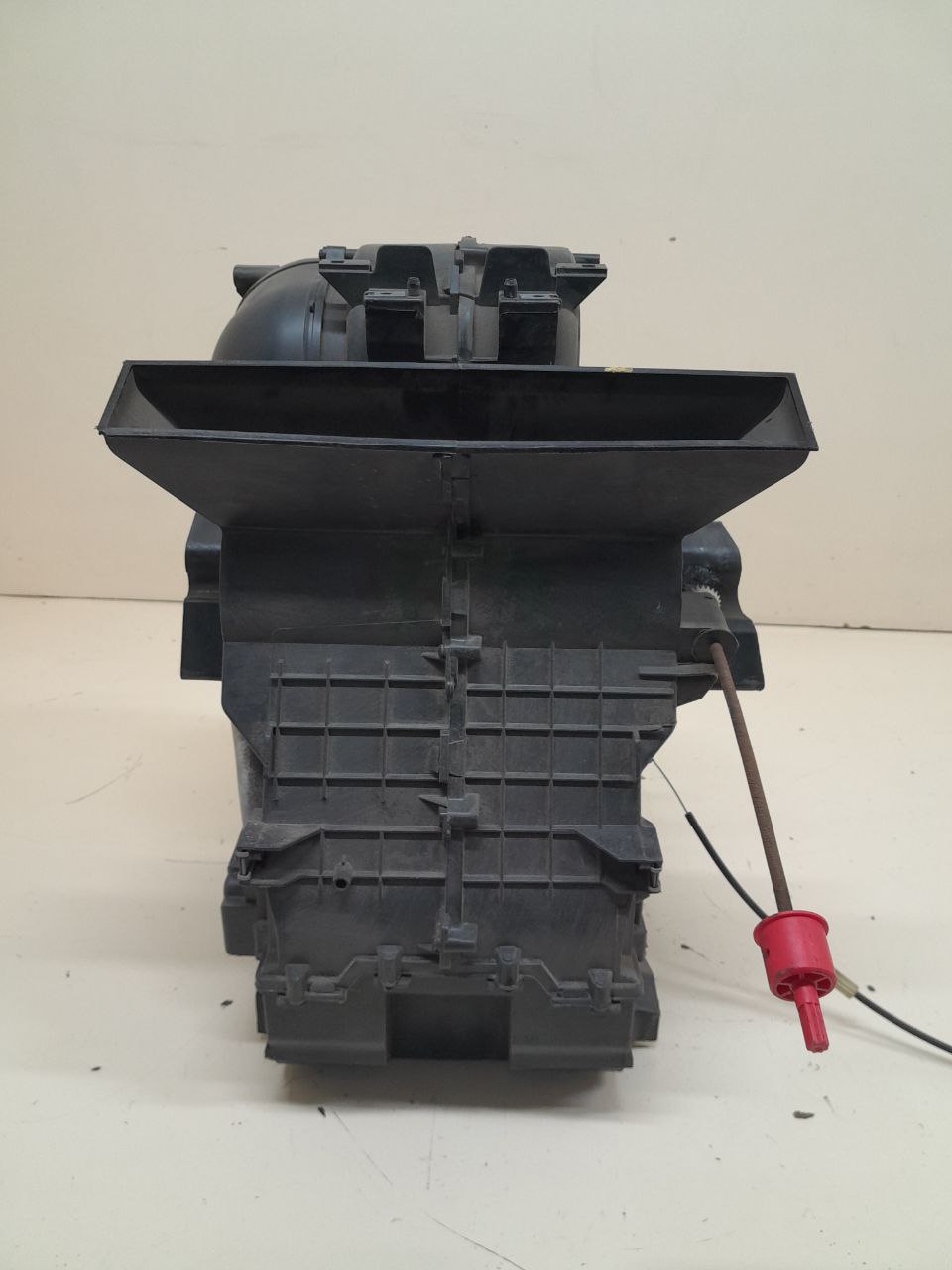 Корпус отопителя Ford Fusion (JU) 2002-2012 Корпус отопителя Ford Fusion (JU) 2002-2012