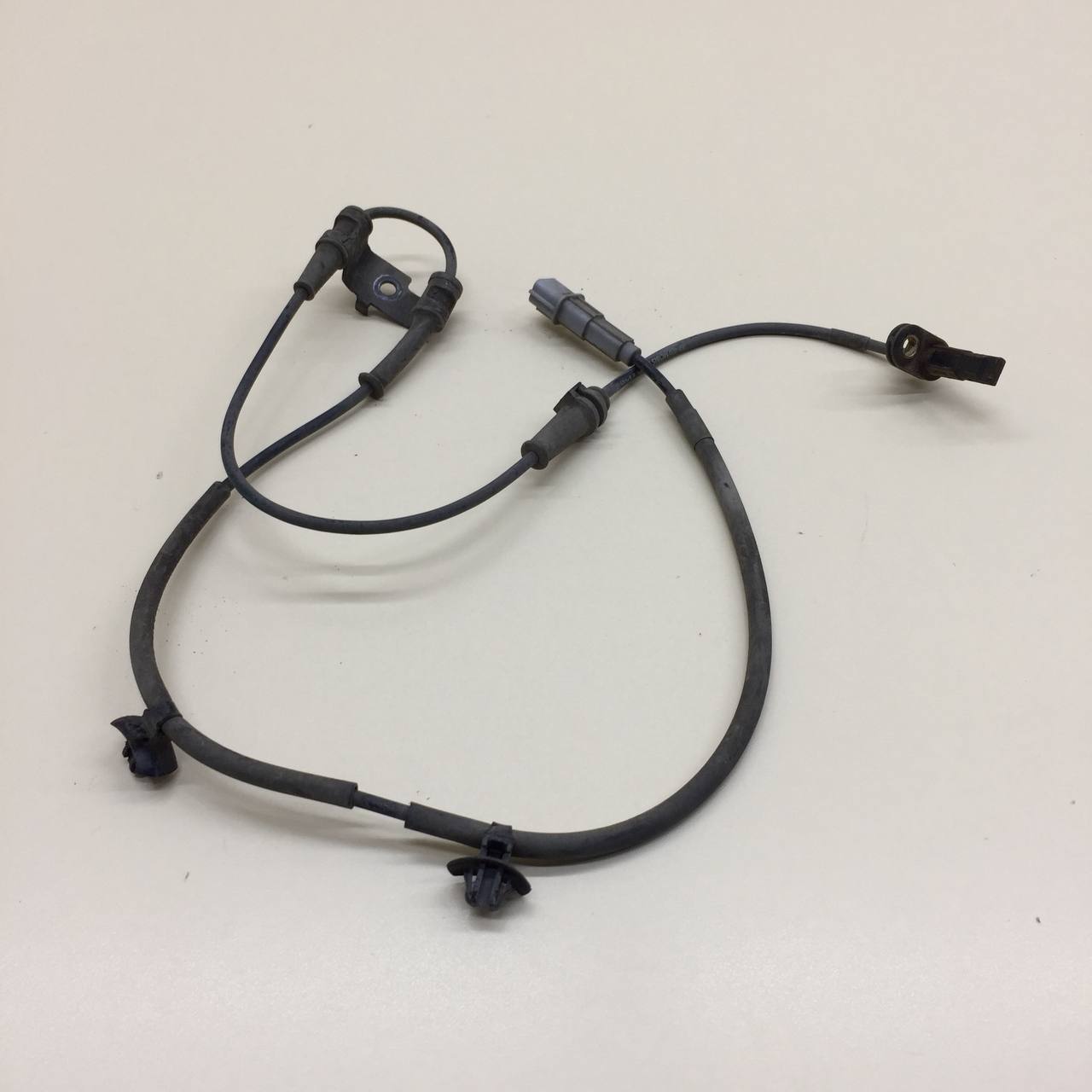 Датчик ABS передний правый Hyundai Elantra (CN7) 2020>