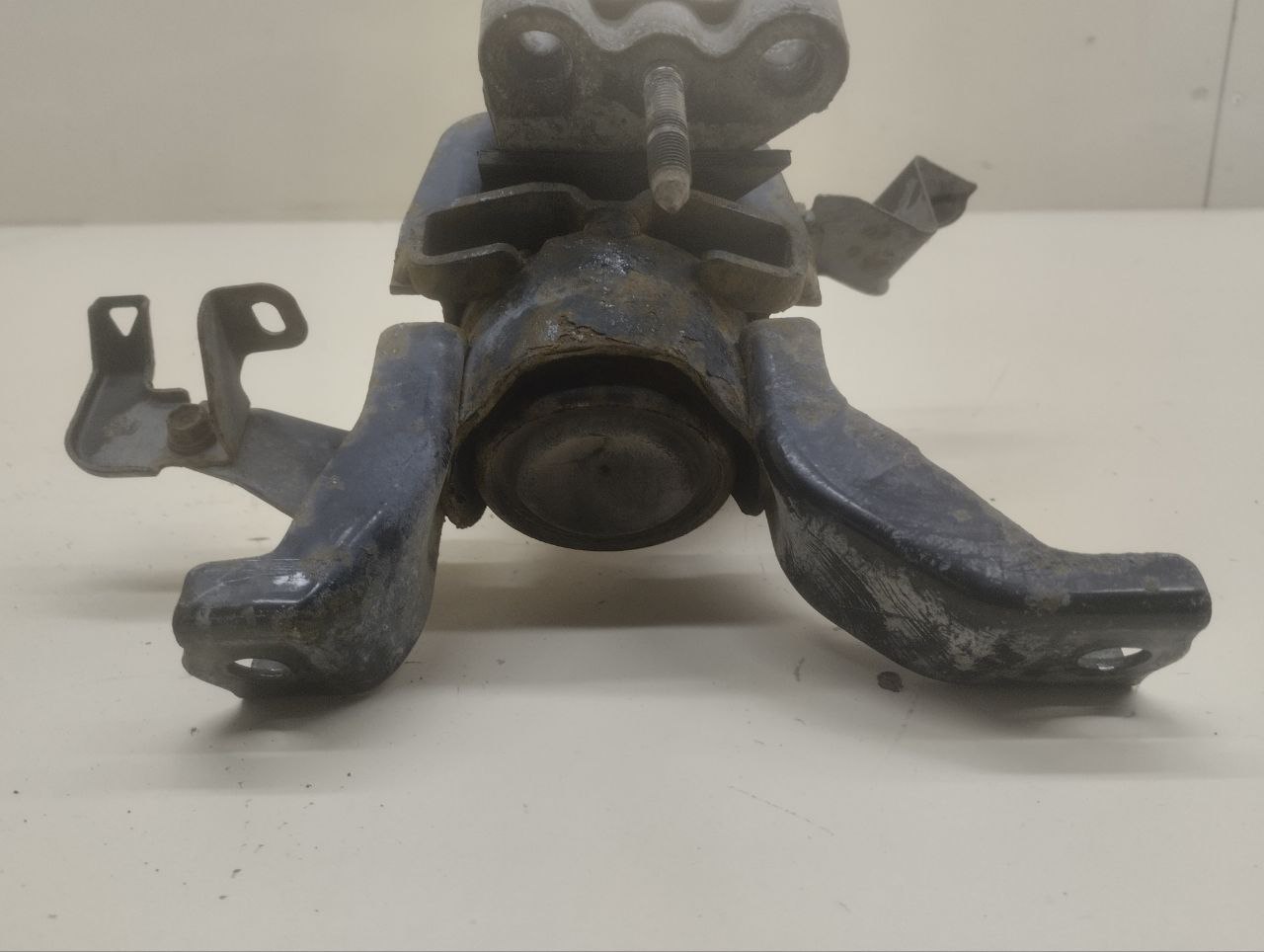 Опора двигателя правая Toyota Auris (E150) 2006-2012