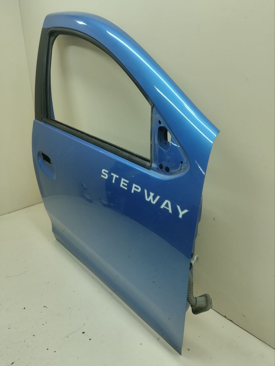 Дверь передняя правая Renault Sandero Stepway (5S) 2014-2022 Дверь передняя правая Renault Sandero Stepway (5S) 2014-2022