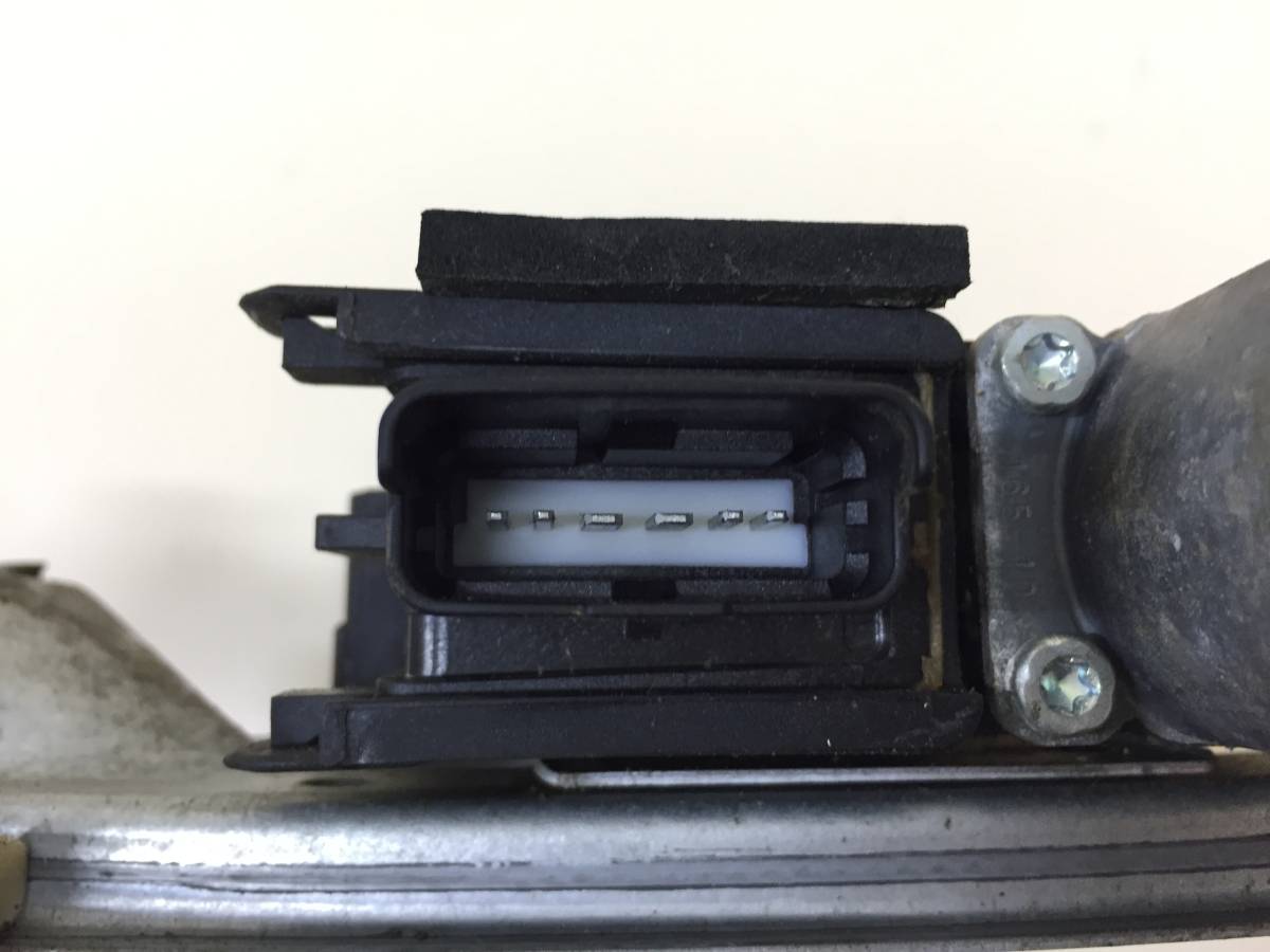 Стеклоподъемник электр. задний правый Peugeot 308 2007>