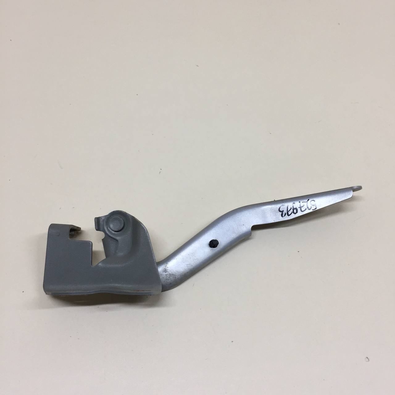 Петля капота правая Toyota Auris (E150) 2006-2012