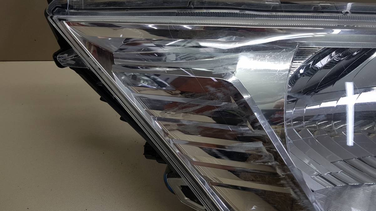 Фара правая Toyota Hiace (H300) 2019>