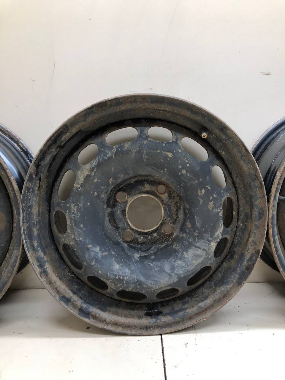 Диски к-кт R15 Штампованные