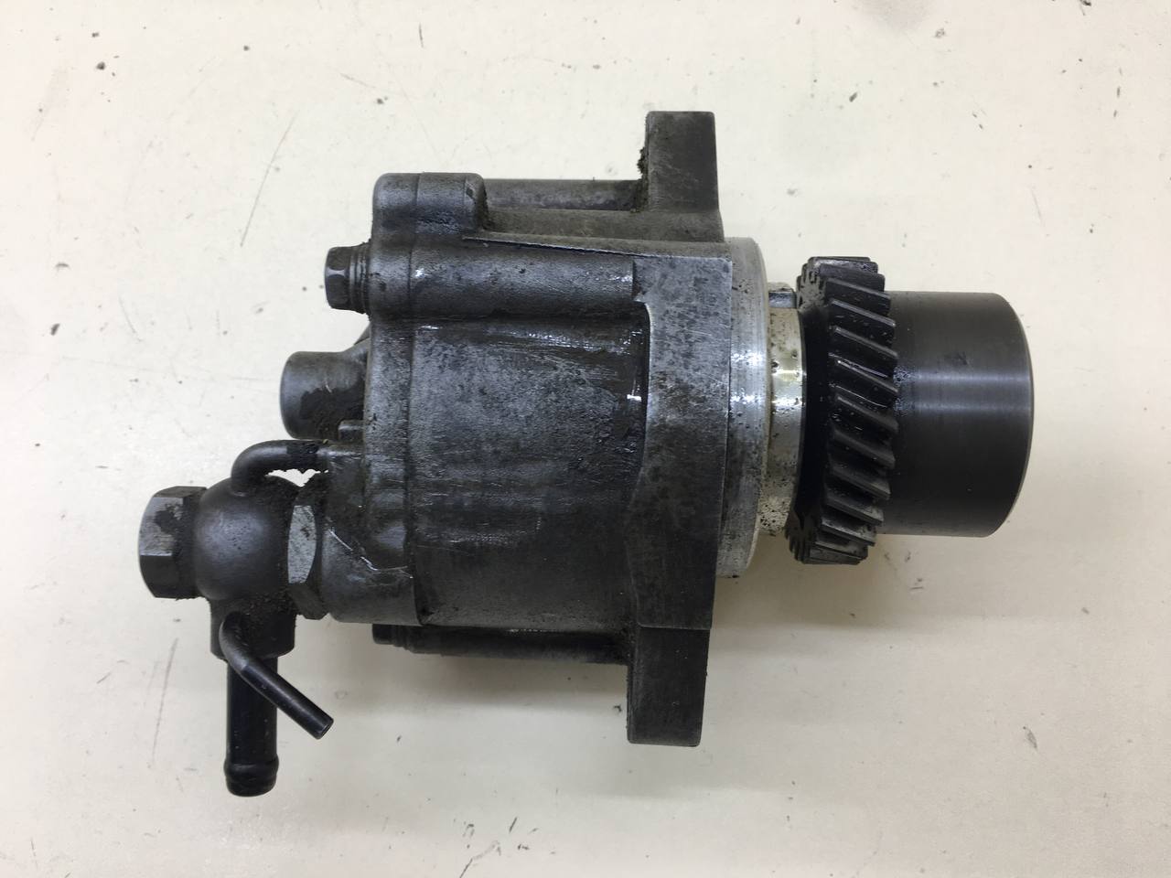 Насос вакуумный Toyota Hilux (AN10,AN20,AN30) 2011-2015 Насос вакуумный Toyota Hilux (AN10,AN20,AN30) 2011-2015