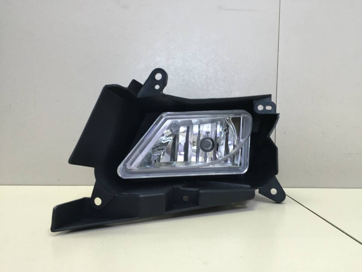 Фара противотуманная левая Mazda Mazda 3 (BL) 2009-2013