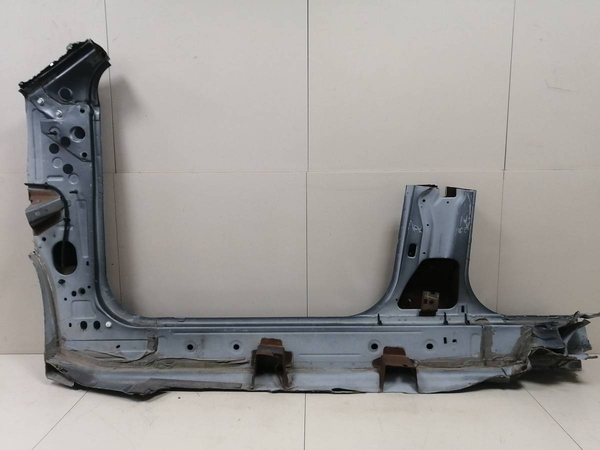 Порог со стойкой правый Nissan Qashqai (J10) 2006-2013